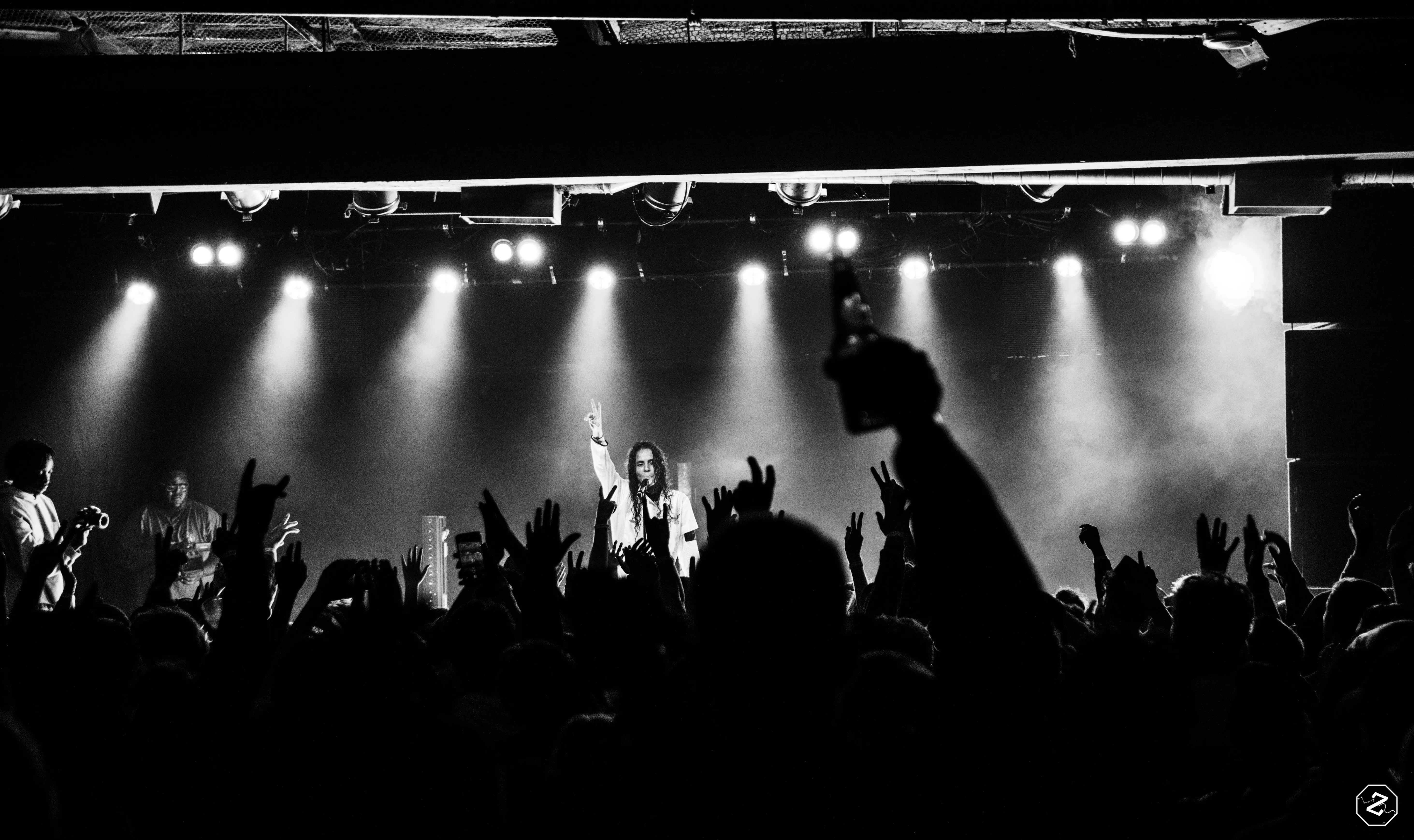 070 Shake — gallery photograph