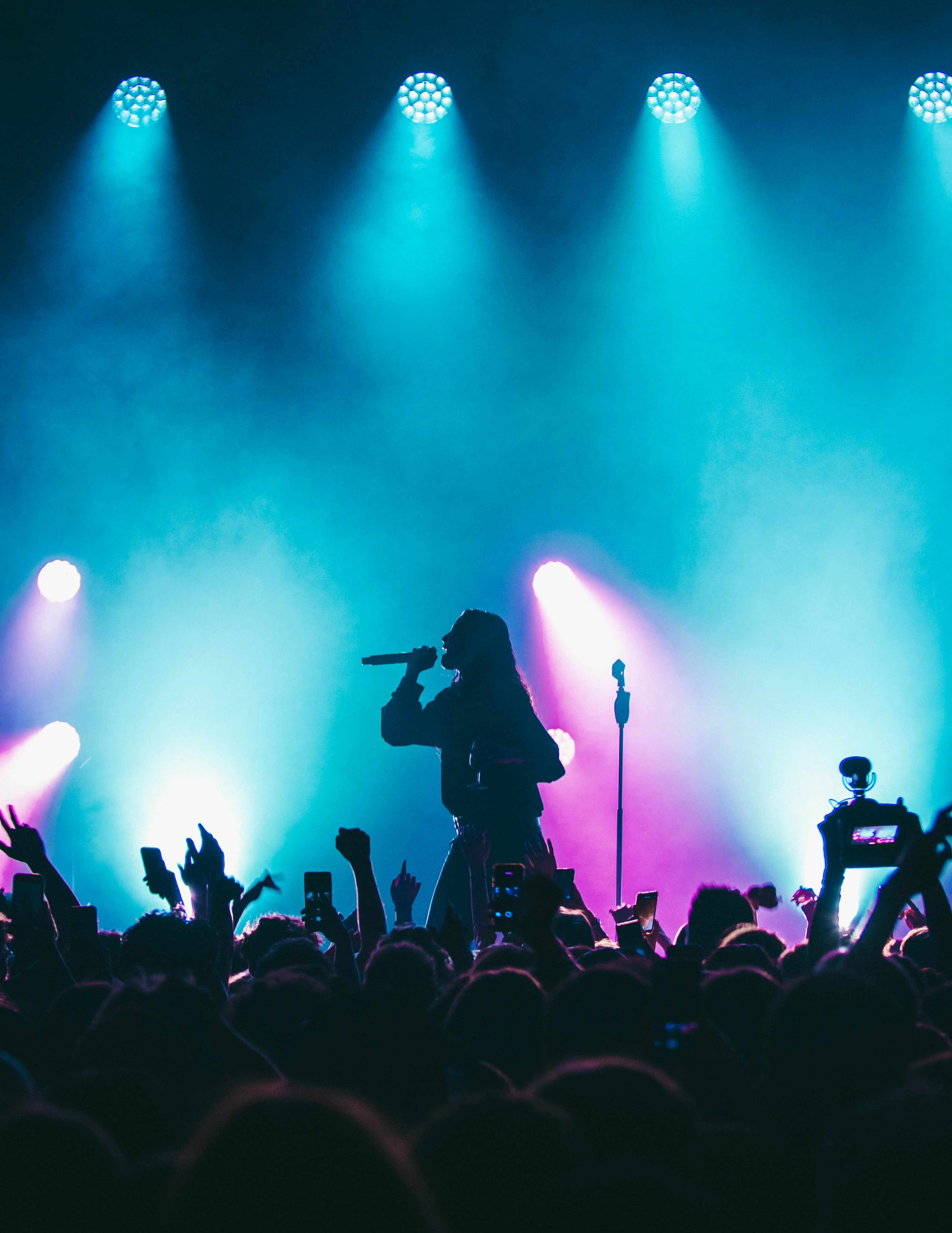 070 Shake — gallery photograph